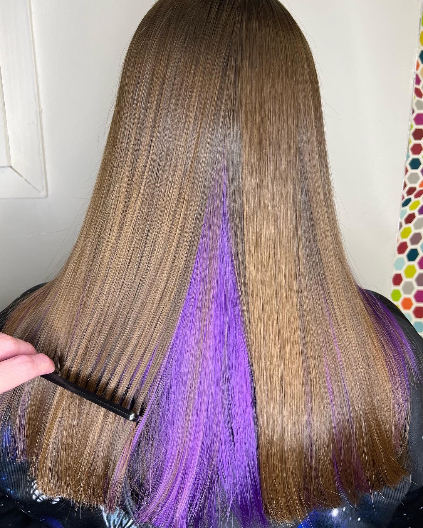 Color fantasia escondido morado